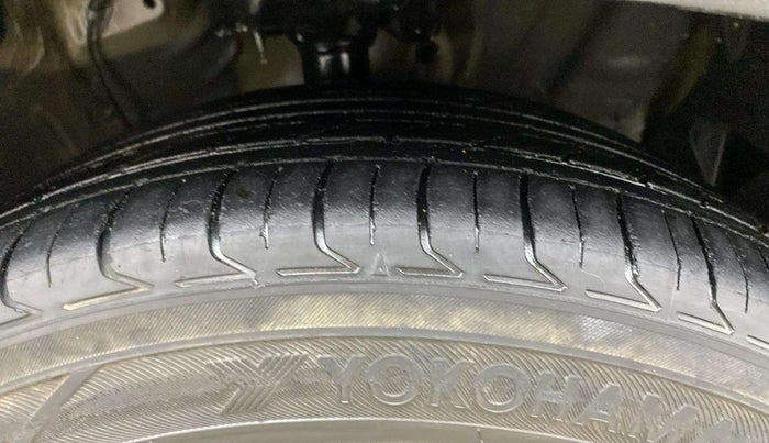 2021 Hyundai ALCAZAR PRESTIGE (O) 6STR 2.0 AT, Petrol, Automatic, 91,181 km, Right Front Tyre Tread