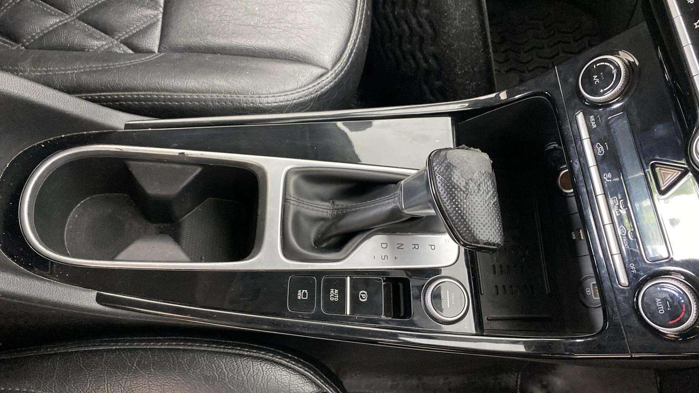 2021 Hyundai ALCAZAR PRESTIGE (O) 6STR 2.0 AT, Petrol, Automatic, 91,181 km, Gear Lever