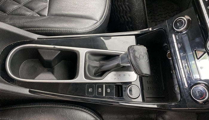 2021 Hyundai ALCAZAR PRESTIGE (O) 6STR 2.0 AT, Petrol, Automatic, 91,181 km, Gear Lever