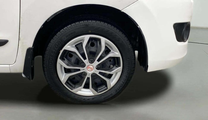 2016 Maruti Wagon R 1.0 VXI AMT, Petrol, Automatic, 42,384 km, Right Front Wheel