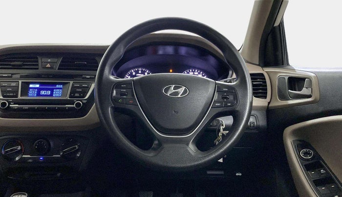 2015 Hyundai Elite i20 MAGNA 1.2, Petrol, Manual, 37,874 km, Steering Wheel Close Up