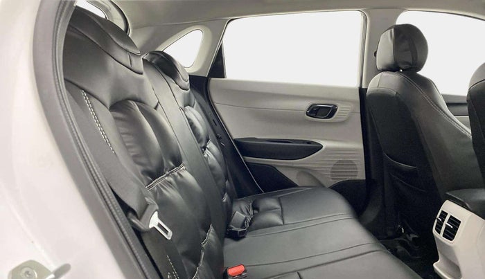 2024 Hyundai NEW I20 MAGNA 1.2 MT, Petrol, Manual, 12,714 km, Right Side Rear Door Cabin