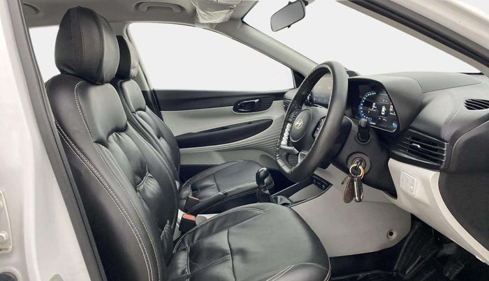 2024 Hyundai NEW I20 MAGNA 1.2 MT, Petrol, Manual, 12,714 km, Right Side Front Door Cabin