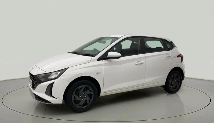 2024 Hyundai NEW I20 MAGNA 1.2 MT, Petrol, Manual, 12,714 km, Left Front Diagonal