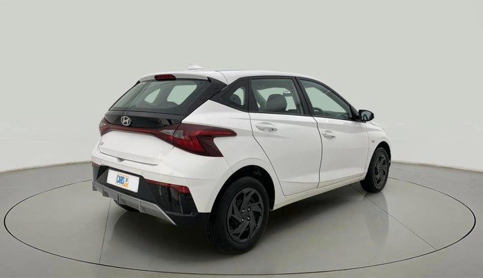 2024 Hyundai NEW I20 MAGNA 1.2 MT, Petrol, Manual, 12,714 km, Right Back Diagonal