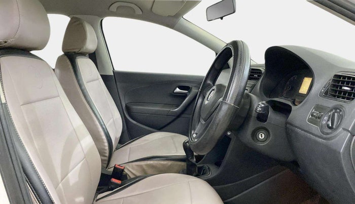 2014 Volkswagen Polo COMFORTLINE 1.2L, Petrol, Manual, 48,636 km, Right Side Front Door Cabin