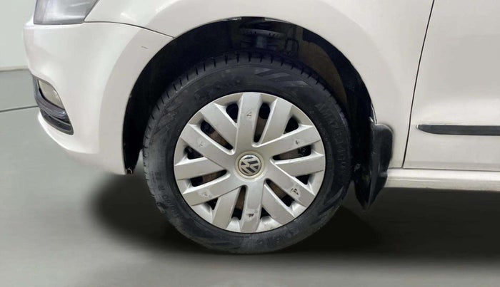 2014 Volkswagen Polo COMFORTLINE 1.2L, Petrol, Manual, 48,636 km, Left Front Wheel