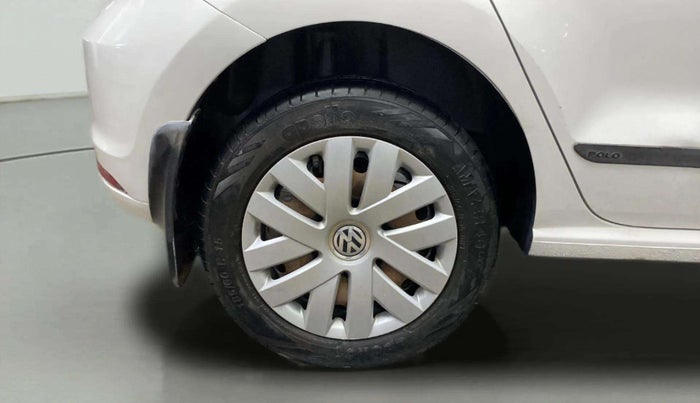 2014 Volkswagen Polo COMFORTLINE 1.2L, Petrol, Manual, 48,636 km, Right Rear Wheel