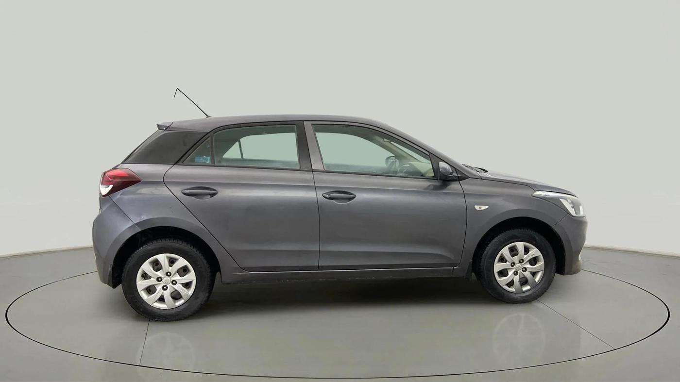 2015 Hyundai Elite i20 MAGNA 1.2, Petrol, Manual, 80,138 km, Right Side View