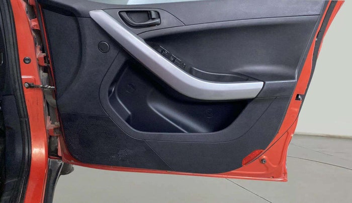 2021 Tata NEXON XM PETROL, Petrol, Manual, 58,541 km, Driver Side Door Panels Control