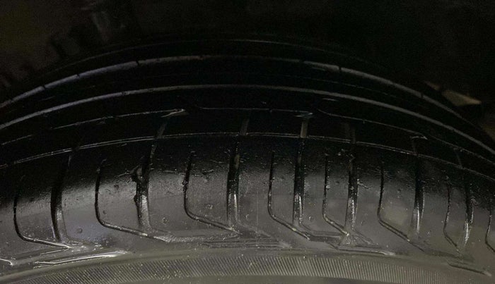 2021 Tata NEXON XM PETROL, Petrol, Manual, 58,541 km, Right Rear Tyre Tread