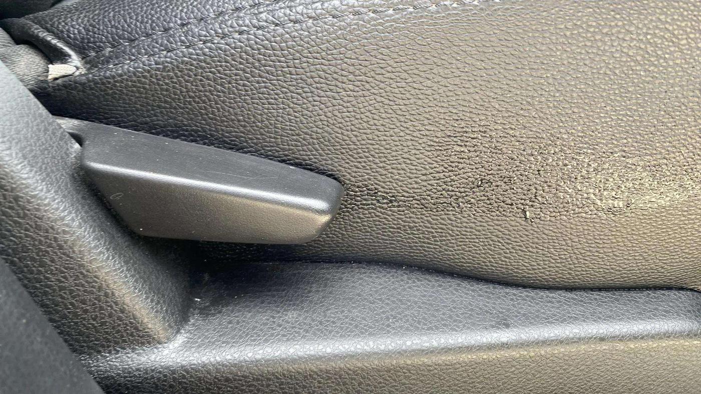 2019 Renault Duster RXS CVT, Petrol, Automatic, 25,396 km, Driver Side Adjustment Panel