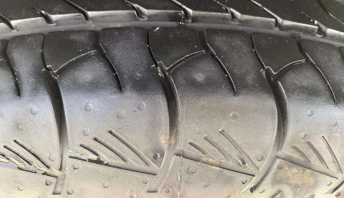 2019 Renault Duster RXS CVT, Petrol, Automatic, 25,396 km, Right Rear Tyre Tread