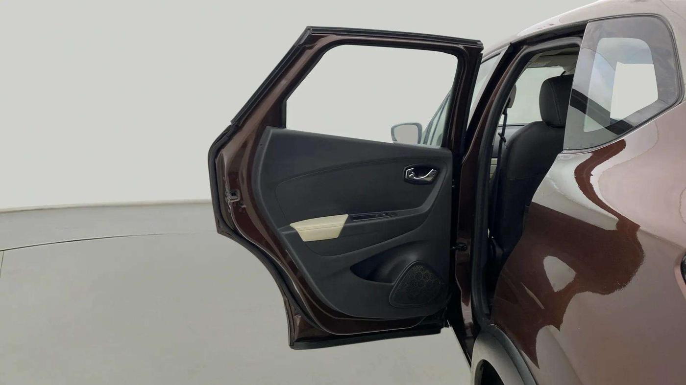 2018 Renault Captur PLATINE DIESEL , Diesel, Manual, 1,12,157 km, LHS Rear Door