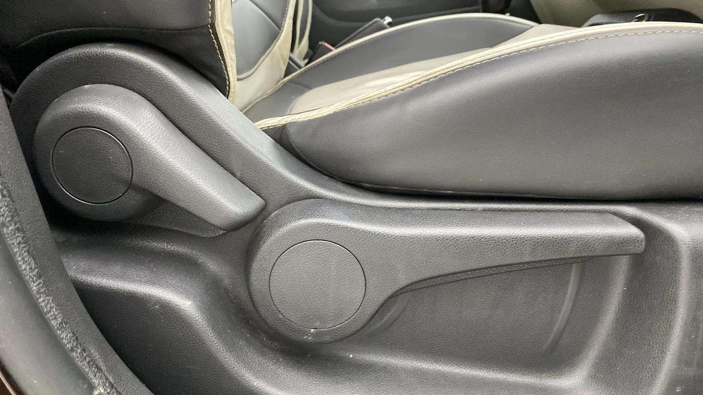 2018 Renault Captur PLATINE DIESEL , Diesel, Manual, 1,12,157 km, Driver Side Adjustment Panel