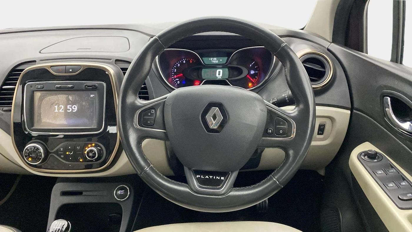 2018 Renault Captur PLATINE DIESEL , Diesel, Manual, 1,12,157 km, Steering Wheel Close Up