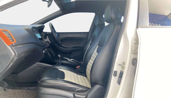 2017 Hyundai Elite i20 ASTA 1.2 DUAL TONE, Petrol, Manual, 99,702 km, Right Side Front Door Cabin