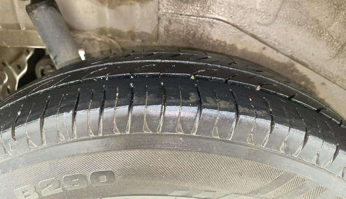 2016 Maruti Wagon R 1.0 LXI CNG, CNG, Manual, 56,695 km, Right Rear Tyre Tread