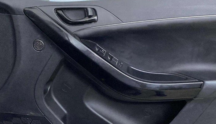 2021 Tata NEXON XZ PLUS PETROL DARK EDITION, Petrol, Manual, 30,329 km, Driver Side Door Panels Control