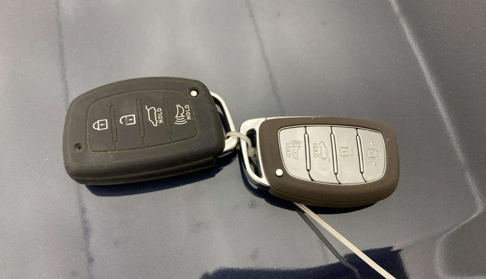 2019 Hyundai VENUE SX PLUS 1.0 TURBO DCT, Petrol, Automatic, 57,294 km, Key Close Up