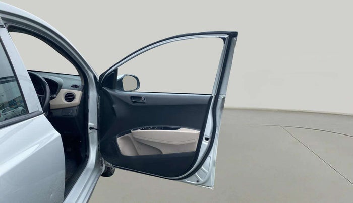 2018 Hyundai Grand i10 MAGNA AT 1.2 KAPPA VTVT, Petrol, Automatic, 46,525 km, RHS Front Door