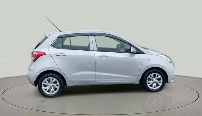 2018 Hyundai Grand i10 MAGNA AT 1.2 KAPPA VTVT, Petrol, Automatic, 46,525 km, Right Side View