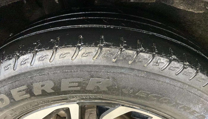 2022 KIA CARENS PRESTIGE PLUS 1.5 DIESEL 7 STR, Diesel, Manual, 60,467 km, Left Front Tyre Tread