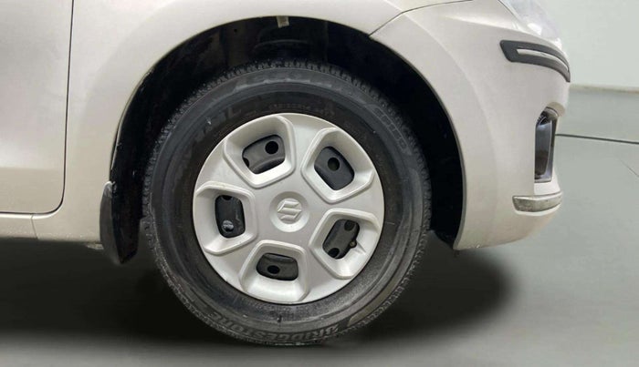 2017 Maruti Dzire VXI, Petrol, Manual, 24,332 km, Right Front Wheel