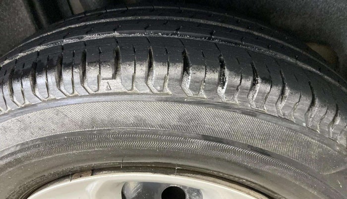2017 Maruti Dzire VXI, Petrol, Manual, 24,332 km, Left Front Tyre Tread
