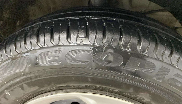 2017 Maruti Dzire VXI, Petrol, Manual, 24,332 km, Right Front Tyre Tread