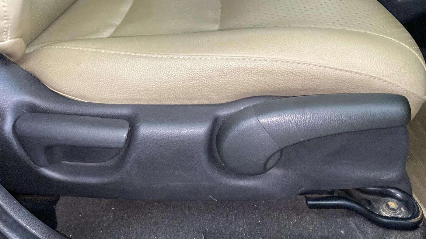 2015 Honda Jazz 1.2L I-VTEC V, Petrol, Manual, 44,164 km, Driver Side Adjustment Panel