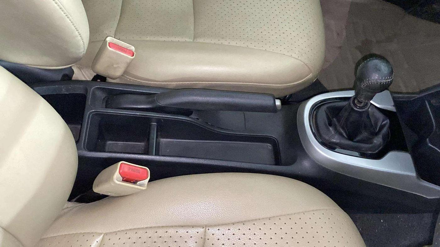 2015 Honda Jazz 1.2L I-VTEC V, Petrol, Manual, 44,164 km, Gear Lever