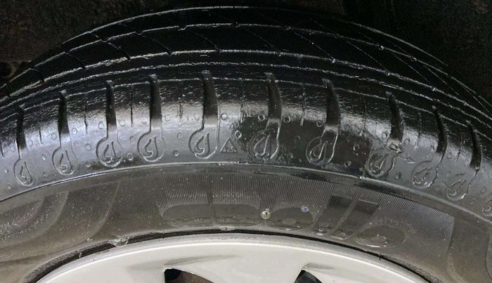 2020 Renault Kwid RXT 1.0 (O), Petrol, Manual, 25,526 km, Left Front Tyre Tread