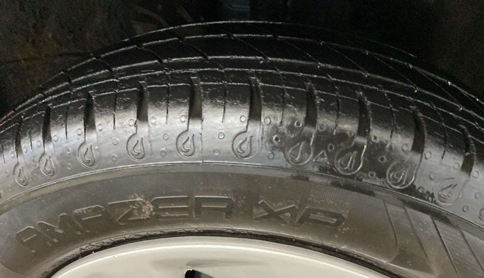 2020 Renault Kwid RXT 1.0 (O), Petrol, Manual, 25,526 km, Right Front Tyre Tread