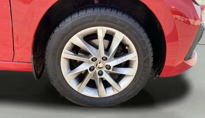 2022 Skoda SLAVIA AMBITION 1.0L TSI AT, Petrol, Automatic, 65,228 km, Right Front Wheel