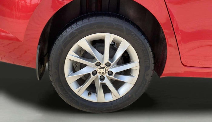 2022 Skoda SLAVIA AMBITION 1.0L TSI AT, Petrol, Automatic, 65,228 km, Right Rear Wheel