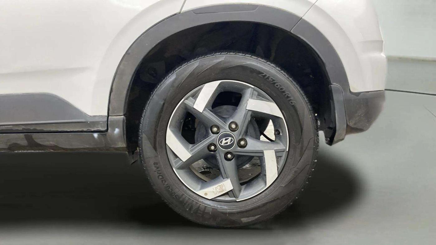 2020 Hyundai VENUE SX 1.0 TURBO, Petrol, Manual, 32,349 km, Left Rear Wheel