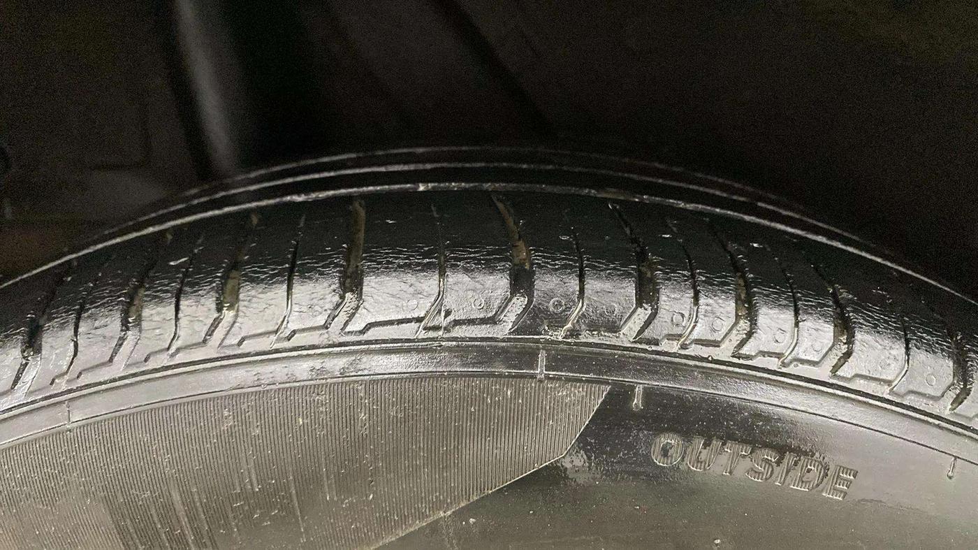 2020 Hyundai VENUE SX 1.0 TURBO, Petrol, Manual, 32,349 km, Right Rear Tyre Tread
