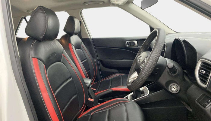 2020 Hyundai VENUE SX 1.0 TURBO, Petrol, Manual, 32,375 km, Right Side Front Door Cabin