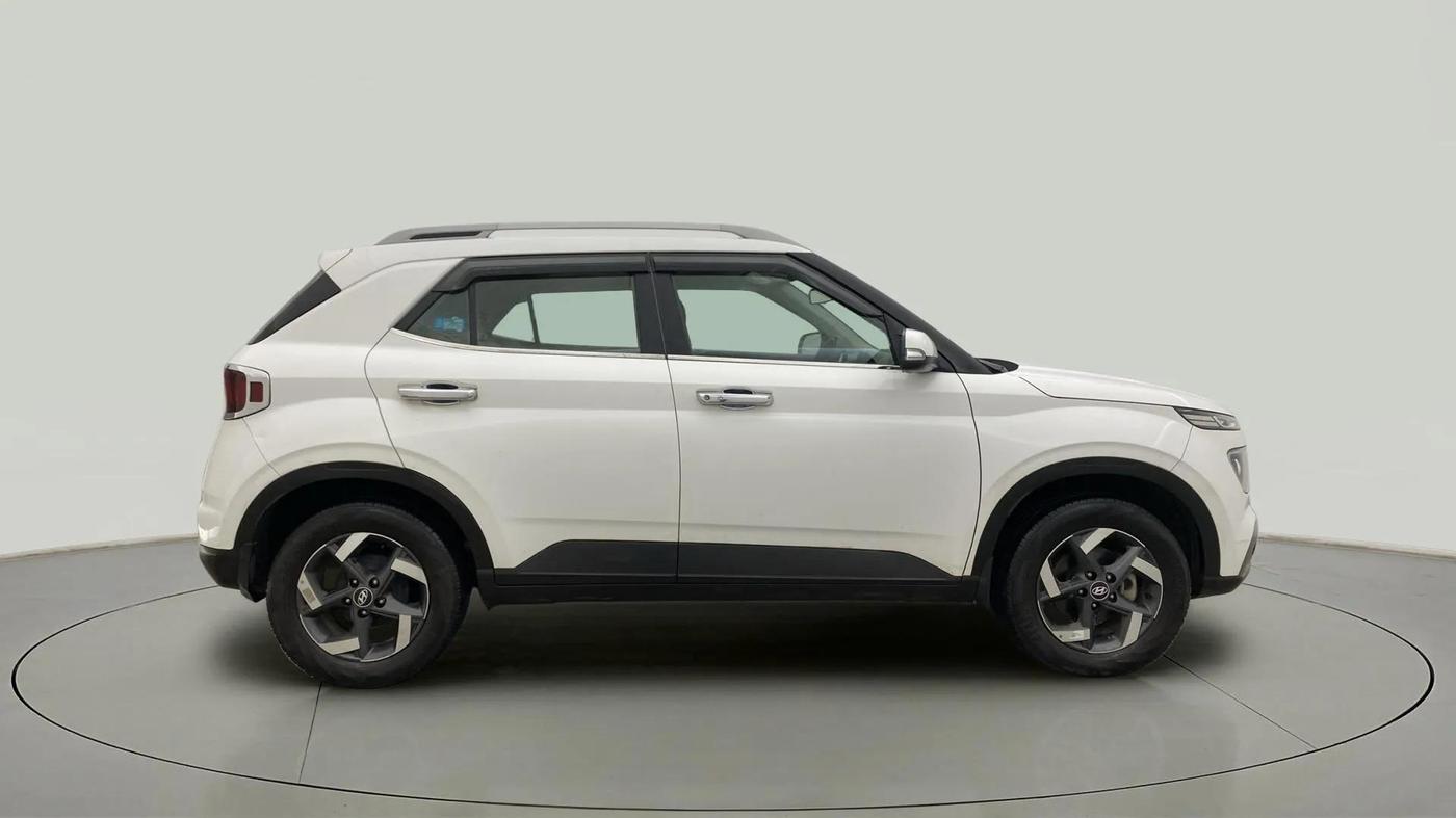 2020 Hyundai VENUE SX 1.0 TURBO, Petrol, Manual, 32,349 km, Right Side View