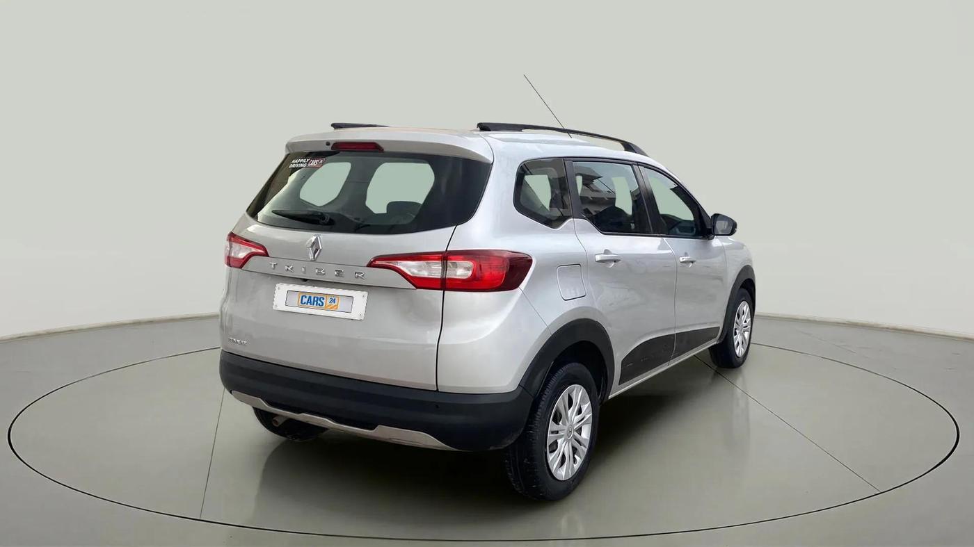 2021 Renault TRIBER RXZ, Petrol, Manual, 46,870 km, Right Back Diagonal