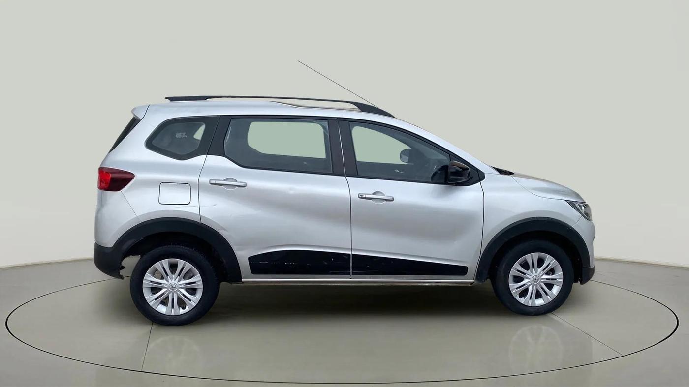 2021 Renault TRIBER RXZ, Petrol, Manual, 46,870 km, Right Side View