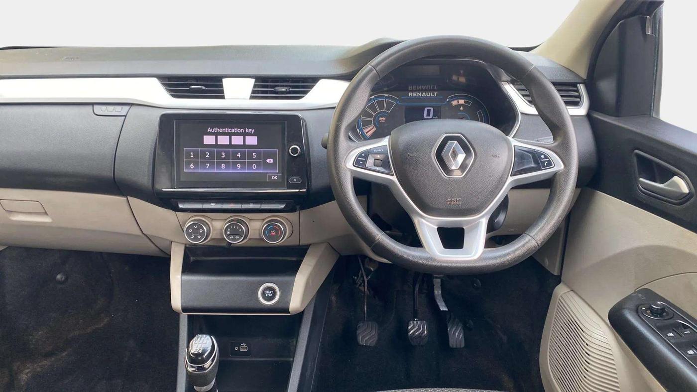 2021 Renault TRIBER RXZ, Petrol, Manual, 46,870 km, Steering Wheel Close Up