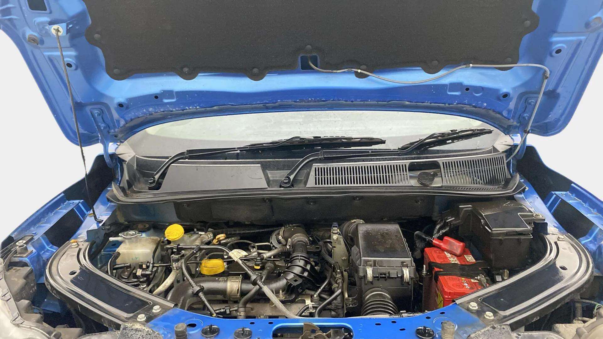 Engine-Full-View-With-Bonnet-Open-13