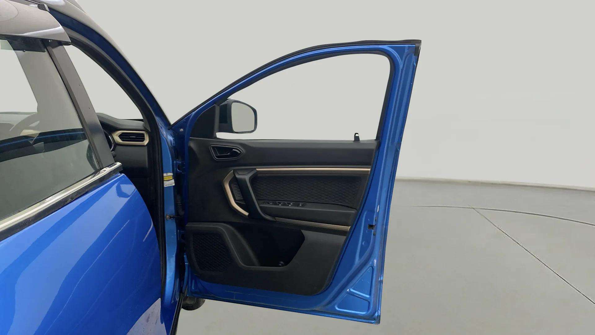 RHS-Front-Door-Open-32