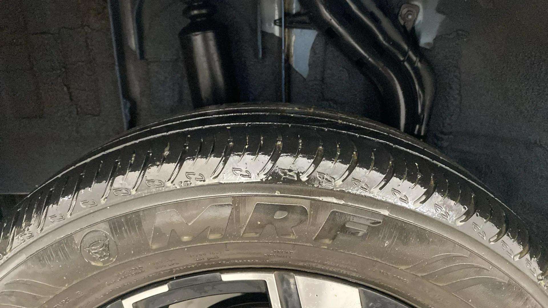 RHS-Rear-Tyre-Tread-19