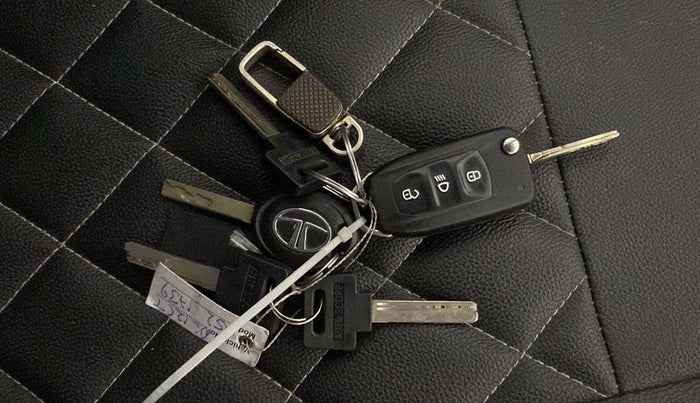 2020 Tata Tiago XT PETROL, Petrol, Manual, 42,222 km, Key Close Up