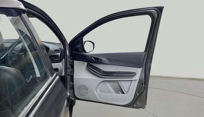 2020 Tata Tiago XT PETROL, Petrol, Manual, 42,222 km, RHS Front Door