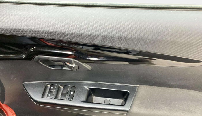2018 Mahindra KUV 100 NXT K8 P 6 STR, Petrol, Manual, 99,766 km, Driver Side Door Panels Control
