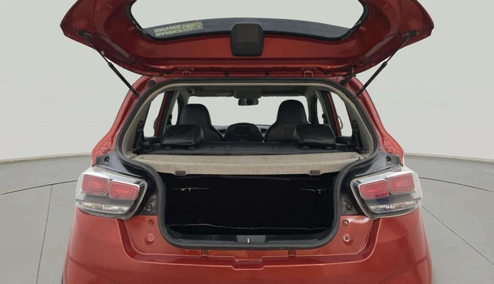 2018 Mahindra KUV 100 NXT K8 P 6 STR, Petrol, Manual, 99,766 km, Boot Inside
